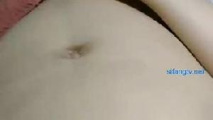 高级女子spa会所，勾引小哥哥做全身按摩，小穴里塞着跳蛋勾引小哥玩自己