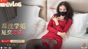 性感学姐的特殊按摩 丝足足交按摩肉棒